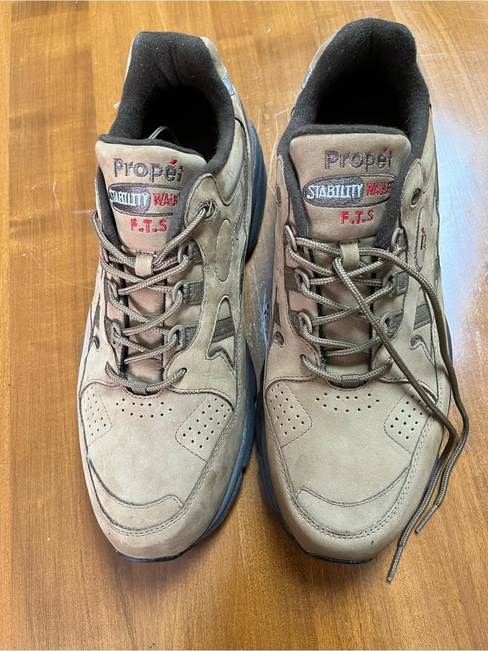 Propet Men's Casual Suede Walking Shoe - Brown